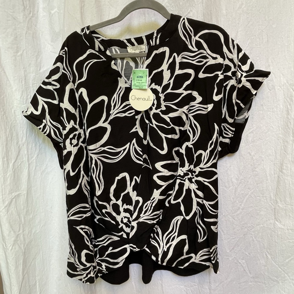 Women Plus Size Status by Chenault Womens  Animal Print Shirt Top Sz Lg NWT